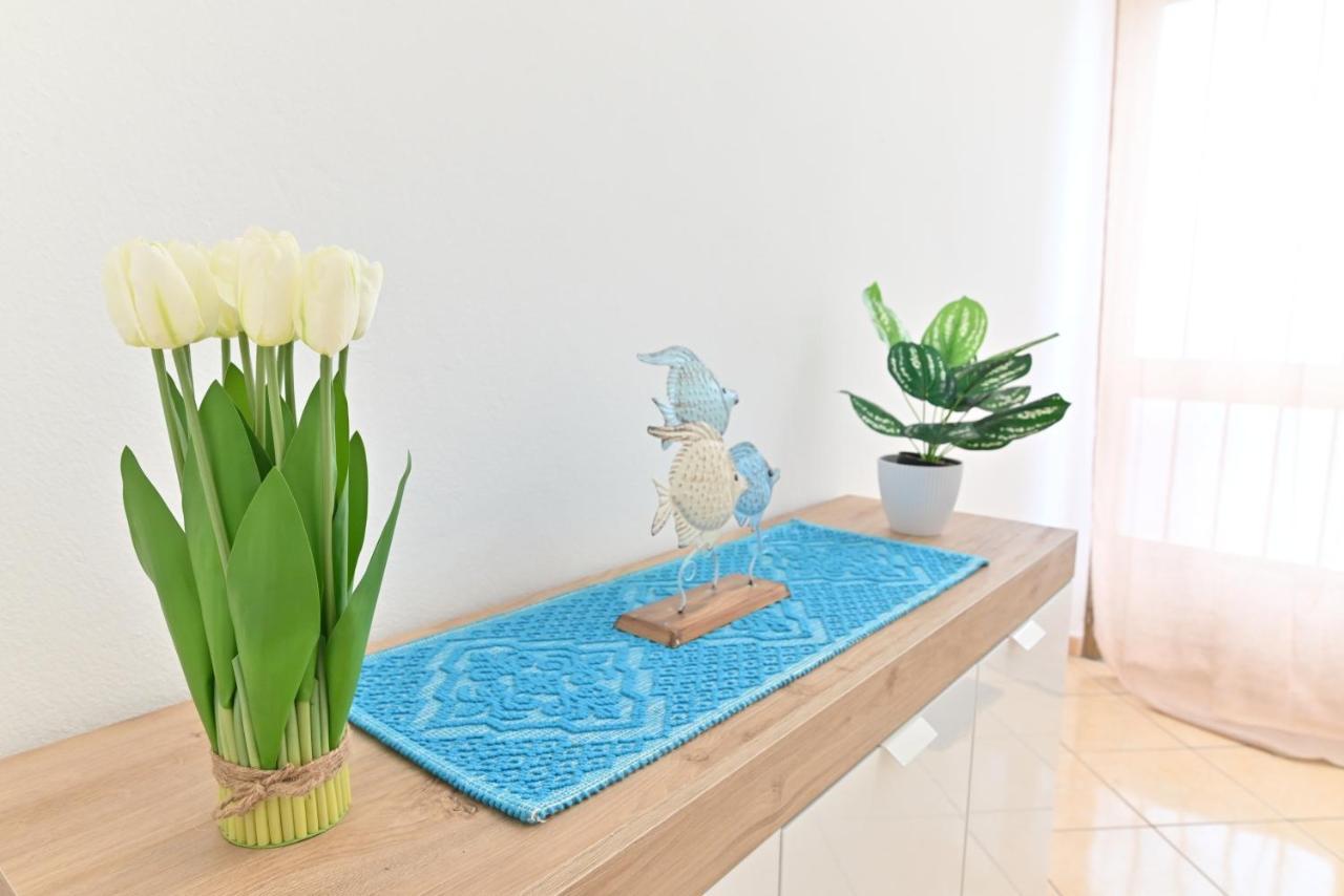 Izzhome Flamingo Pula Exterior photo
